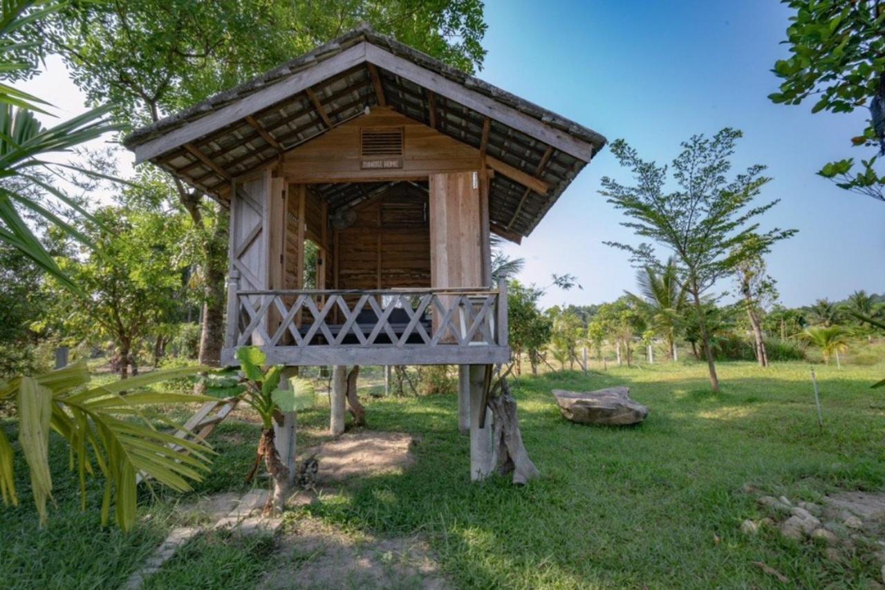 Homie Hava Homestay Lang Co Bagian luar foto