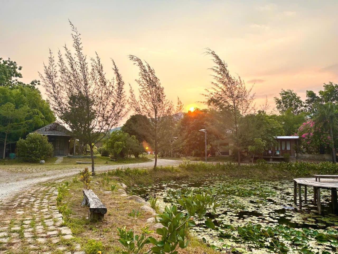 Homie Hava Homestay Lang Co Bagian luar foto